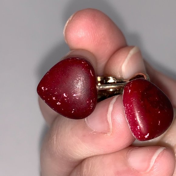 13 mm Red Howlite Clip Earrings - Picture 8 of 14
